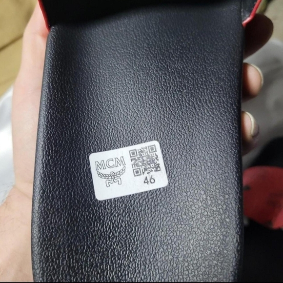 MCM Red and Black Logo Slides - Picture 15 of 16